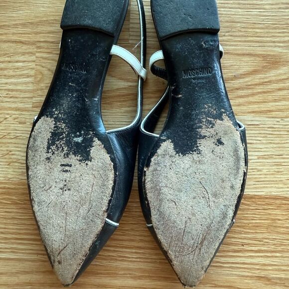 authentic moschino flats - Picture 2 of 3